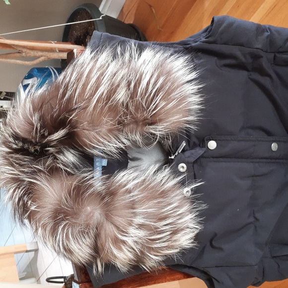 Puffer Vest - Picture 2 of 9